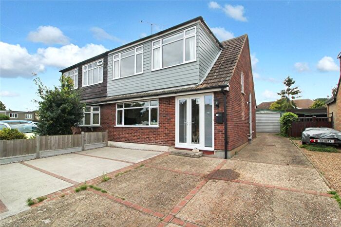 4 Bedroom Semi-detached House For Sale In Larchwood Close, Leigh-On-Sea, Essex, SS9