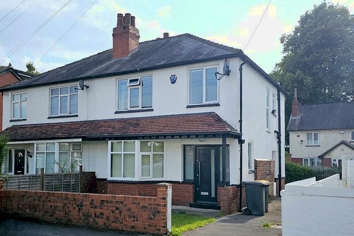 3 Bedroom Semi-Detached House To Rent In Estcourt Terrace, Headingley, Leeds, LS6