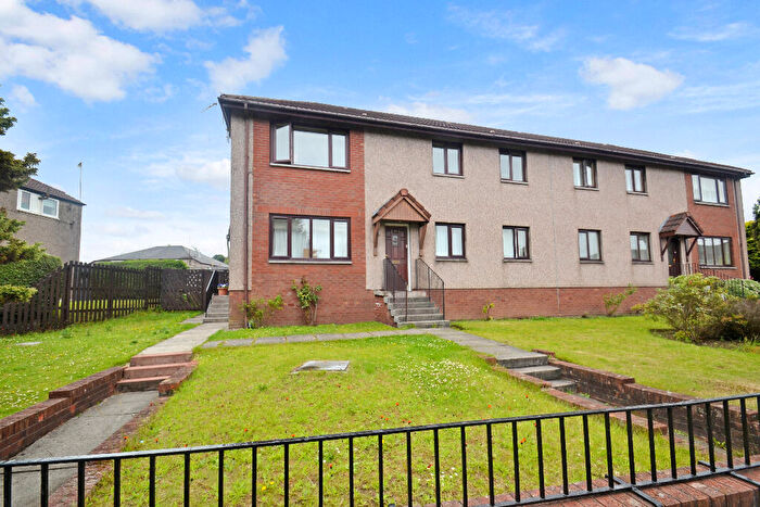 3 Bedroom Flat To Rent In Aikenhead Road, Kings Park, Glasgow, G44