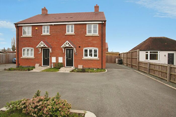 3 Bedroom Semi Detached House For Sale In Nuneaton Road, Bulkington, Bedworth, CV12