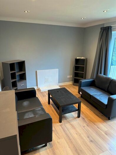 2 Bedroom Flat To Rent In Stamford Gardens, Rugby Road, Leamington Spa, CV32