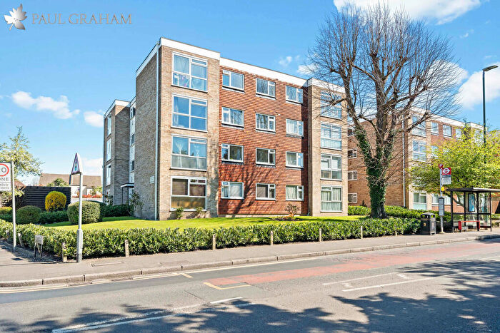1 Bedroom Flat For Sale In Woodcote Road, Wallington, SM6