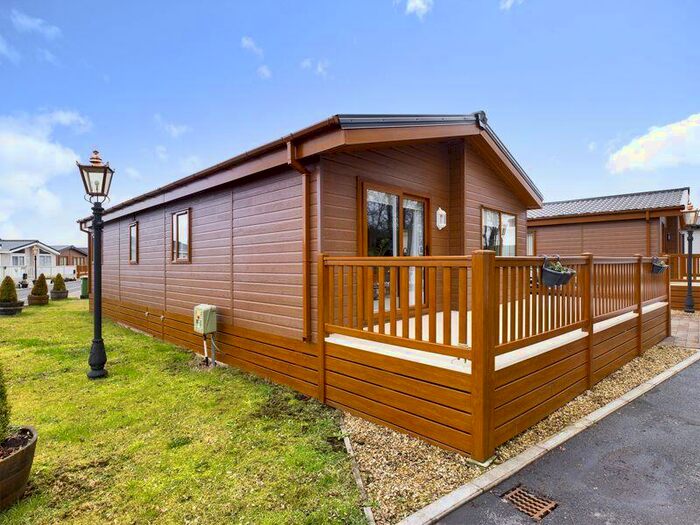 2 Bedroom Park Home For Sale In Kingdom Park View, Ravenstruther, ML11