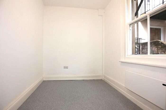 1 Bedroom Flat To Rent In Portland Road, Hove, BN3