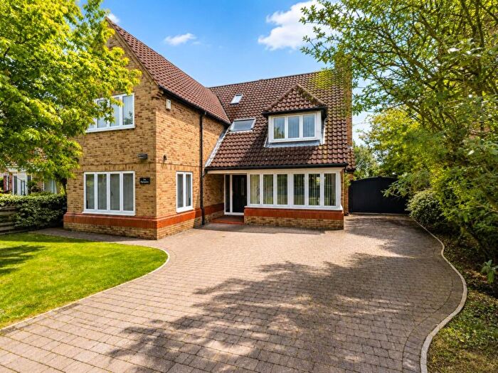 5 Bedroom Detached House For Sale In Avenue Road, Rushden, NN10