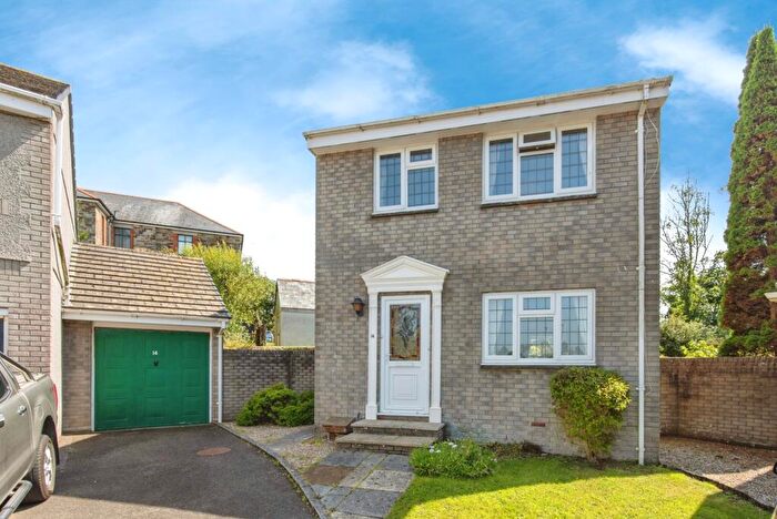 3 Bedroom Detached House For Sale In Hazelmead, Liskeard, Cornwall, PL14