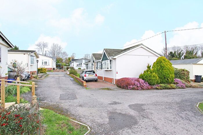 2 Bedroom Park Home For Sale In Wessex Park, Winchester, SO21