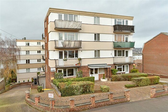 1 Bedroom Flat For Sale In St. Margaret's Street, Rochester, Kent, ME1