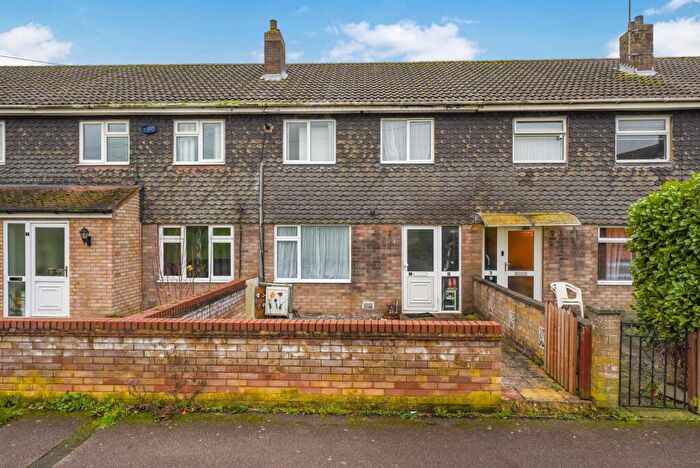 3 Bedroom Terraced House For Sale In Beech Close, Huntingdon, PE29