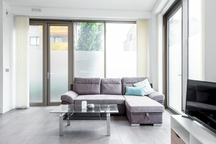 2 Bedroom Flat To Rent In Haven Way, London, SE1