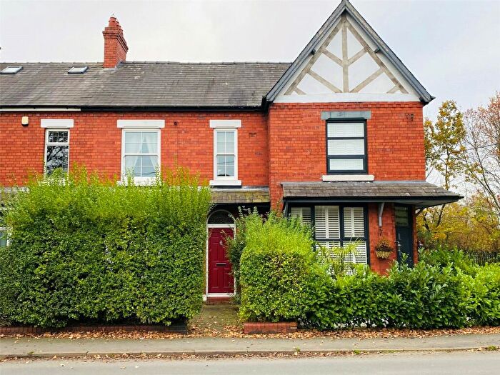 2 Bedroom Flat For Sale In Pickmere Lane, Wincham, Northwich, Cheshire, CW9