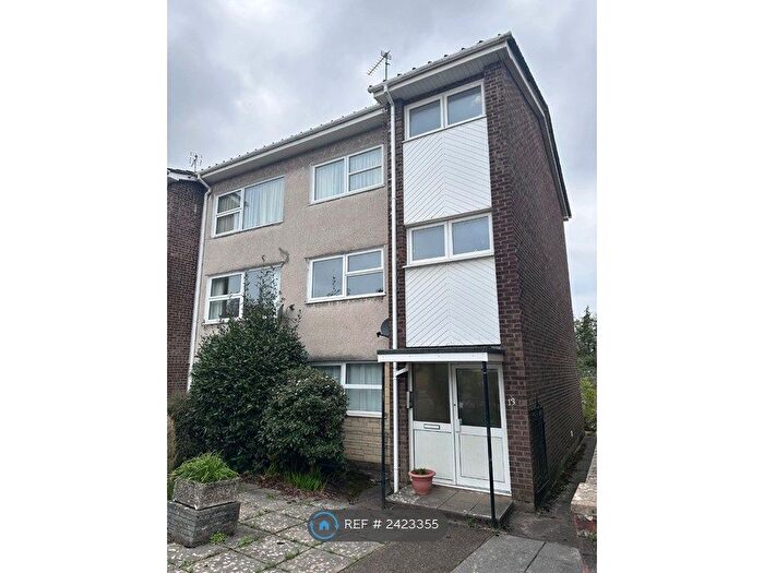 2 Bedroom Flat To Rent In Cefn Coed Avenue, Cardiff, CF23