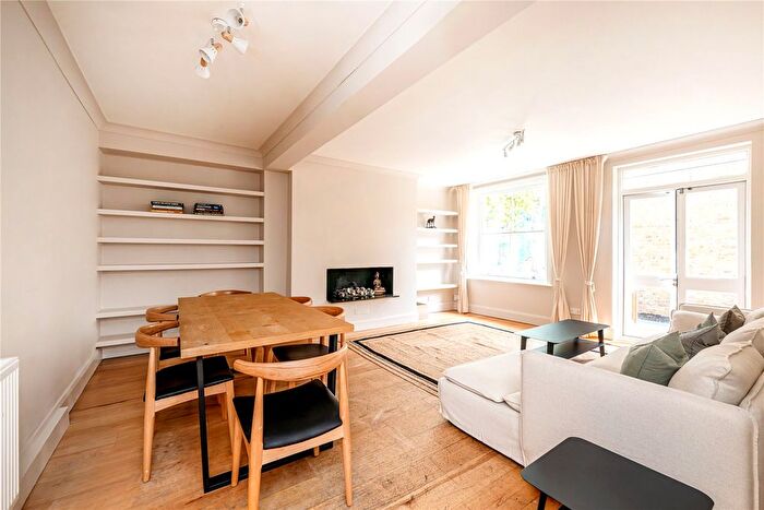 3 Bedroom Maisonette To Rent In St. Charles Square, London, W10