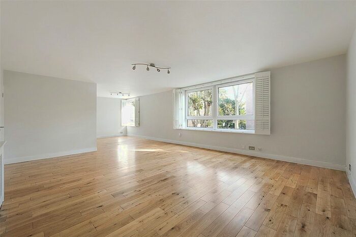 3 Bedroom Flat To Rent In Farley Court, Melbury Road, Kensington, London, W14