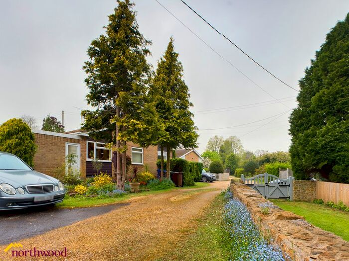 2 Bedroom Detached Bungalow For Sale In Stratford Road, Wroxton, Banbury, OX15