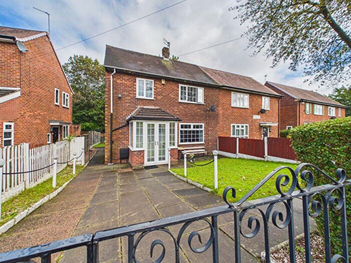 3 Bedroom Semi-Detached House For Sale In Bank House Road, Blackley, Manchester, M9