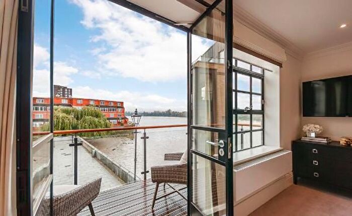 3 Bedroom Property To Rent In Rainville Road, London, W6