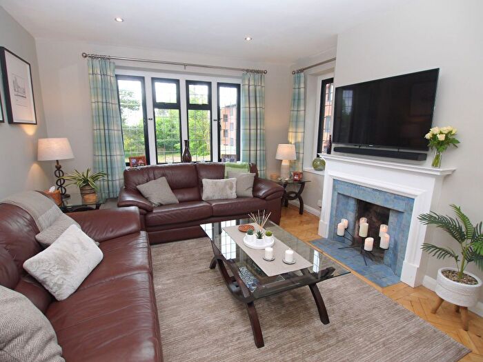 2 Bedroom Property For Sale In High Street, Sevenoaks, TN13