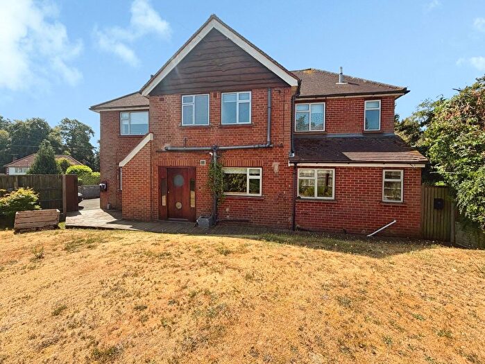 4 Bedroom Detached House For Sale In Mulgrave Road, Frimley, Camberley, Surrey, GU16