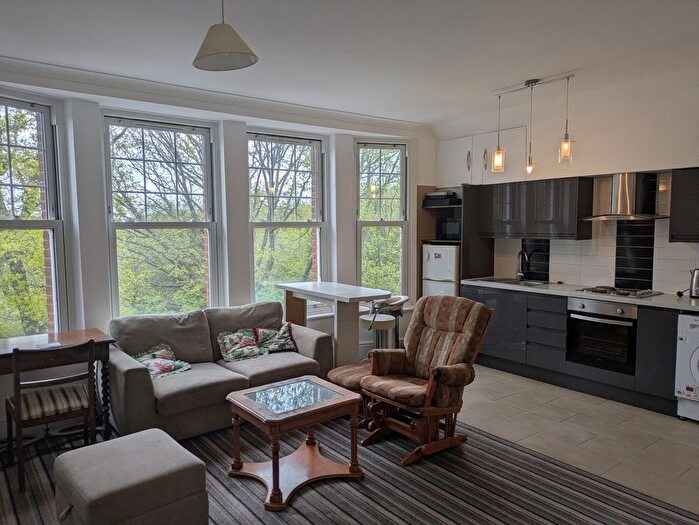 1 Bedroom Flat To Rent In Archway Road, Highgate, N6