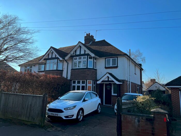 3 Bedroom Semi-Detached House To Rent In Boughton Lane, Maidstone, ME15