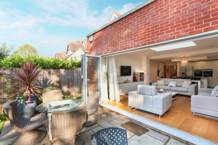 4 Bedroom Detached House To Rent In Bolton Crescent, Windsor, SL4