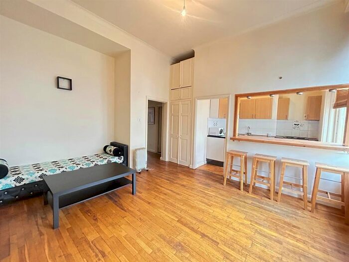 1 Bedroom Flat To Rent In Earls Court Road, Earls Court, SW5