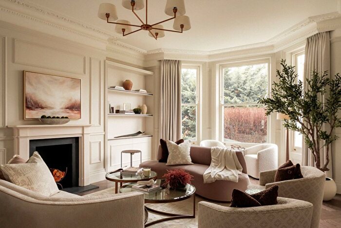 2 Bedroom Flat For Sale In Holland Park, Holland Park, London, W11