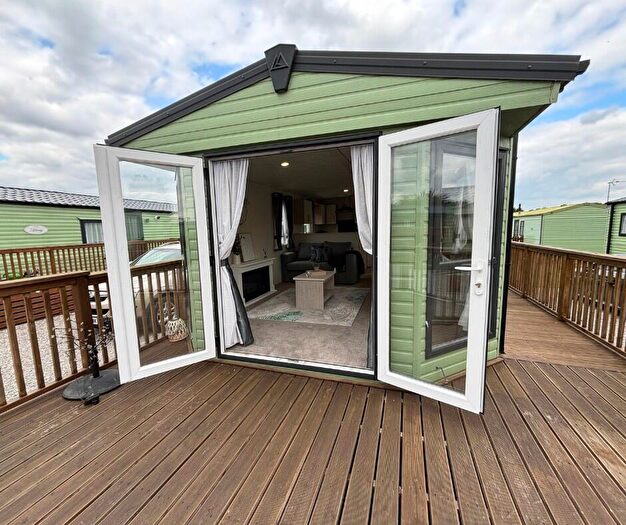 2 Bedroom Mobile Home For Sale In Thorpe Farm, Greta Bridge, Barnard Castle, County Durham, DL12