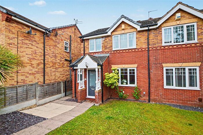 3 Bedroom Semi-detached House For Sale In Hopefield Place, Rothwell, Leeds, West Yorkshire, LS26