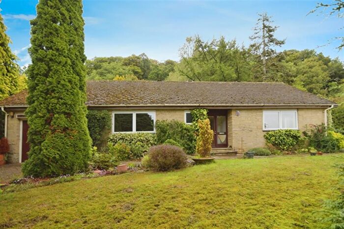2 Bedroom Property For Sale In Eaton Drive, Baslow, Bakewell, DE45