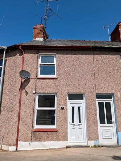2 Bedroom House To Rent In New Street, Conwy, LL32