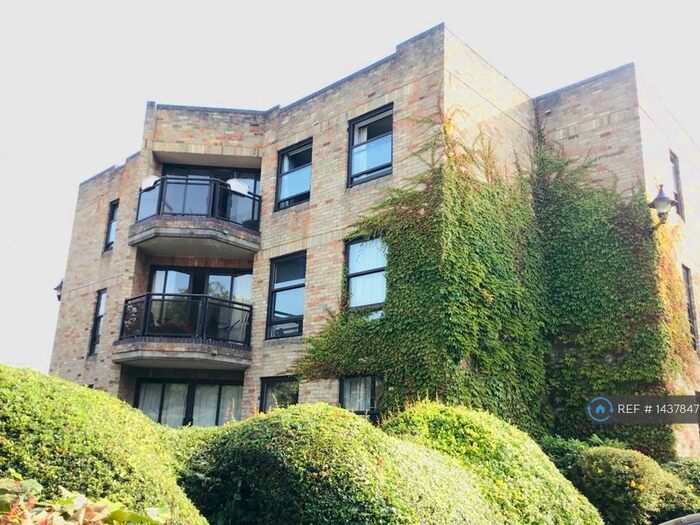 2 Bedroom Flat To Rent In Manhattan Drive, Cambridge, CB4