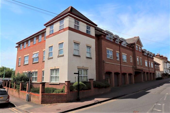 2 Bedroom Flat To Rent In Station Road, Linslade, Leighton Buzzard, LU7