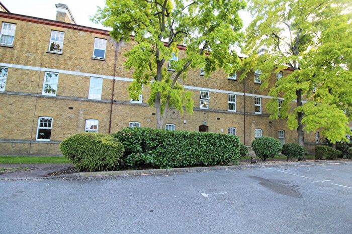 2 Bedroom Flat To Rent In Avonley Road, London, SE14