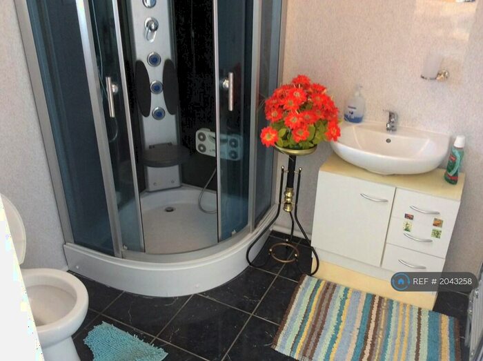 3 Bedroom Semi-Detached House To Rent In Cross Street, Wrexham, LL11