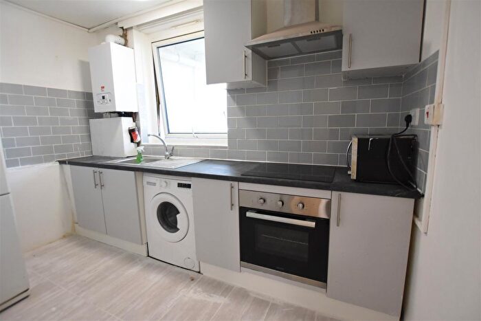 2 Bedroom Property To Rent In Hammersmith Grove, London, W6