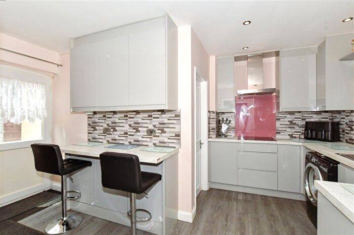 3 Bedroom Semi-Detached House For Sale In Herbert Road, Willesborough, Ashford, Kent, TN24