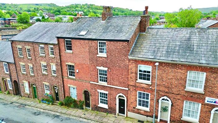4 Bedroom Terraced House For Sale In Chapel Street, Macclesfield, SK11