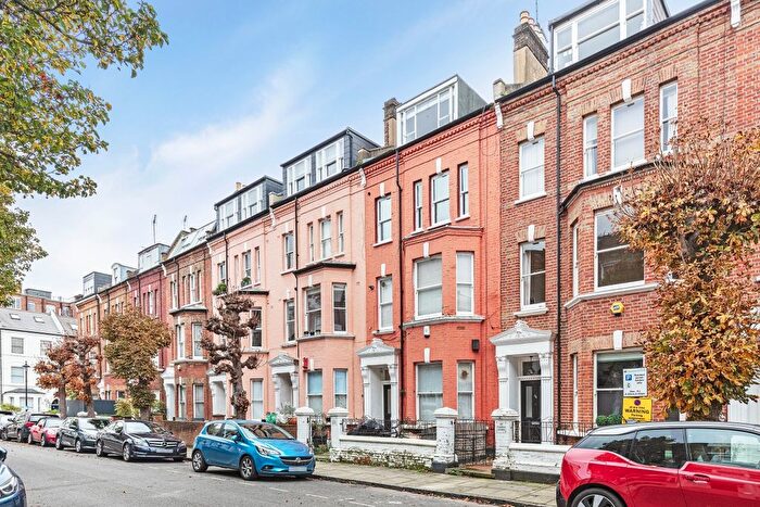 Studio To Rent In Hamilton Gardens, London, NW8