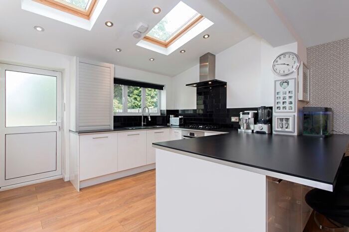 4 Bedroom Property To Rent In Bazely Street, Canary Wharf, London, E14