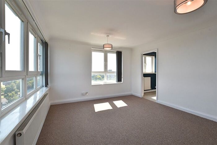 2 Bedroom Flat For Sale In The Drive, Great Warley, Brentwood, Essex, CM13