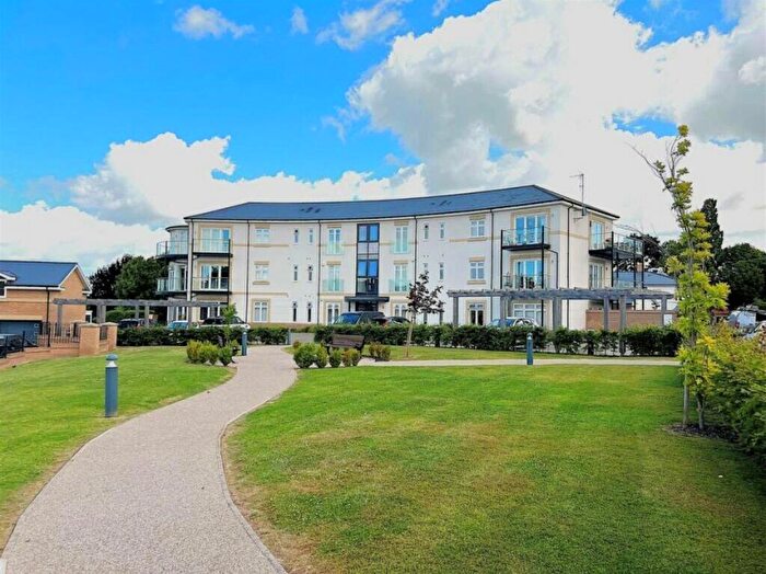 3 Bedroom Flat For Sale In Cloister Way, Leamington Spa, Warwickshire, CV32