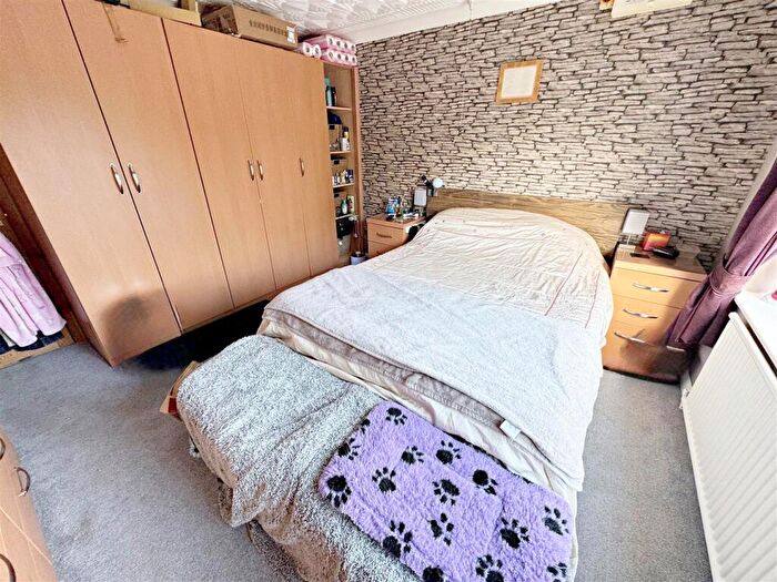 2 Bedroom Detached Bungalow For Sale In Sea Dyke Way, Marshchapel, Grimsby, East Lindsey, DN36