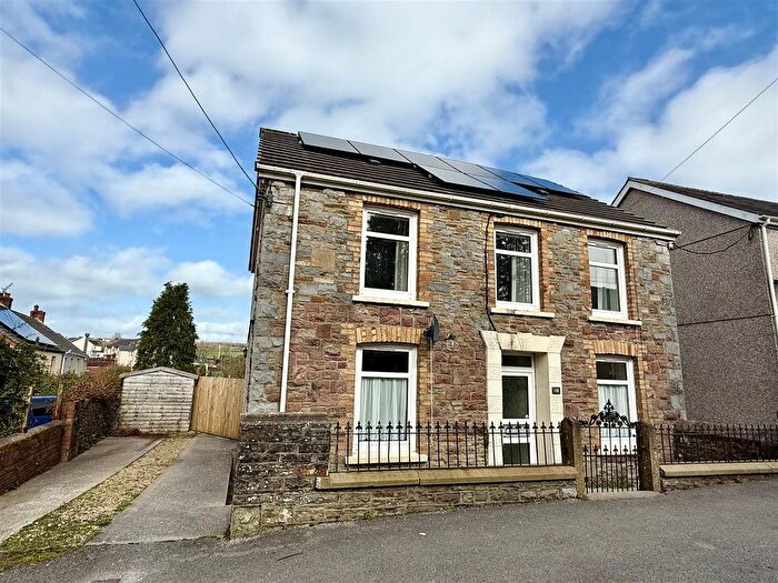 3 Bedroom Detached House To Rent In Carmarthen Road, Cross Hands, Llanelli, SA14