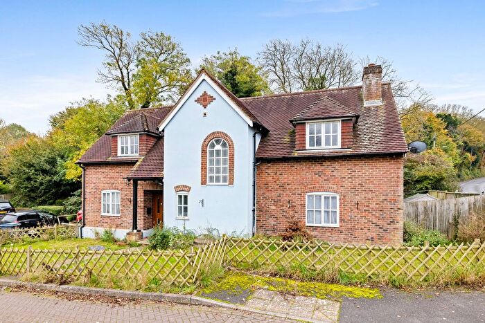 4 Bedroom Detached House For Sale In Shooters Hill, Eythorne, Dover, CT15