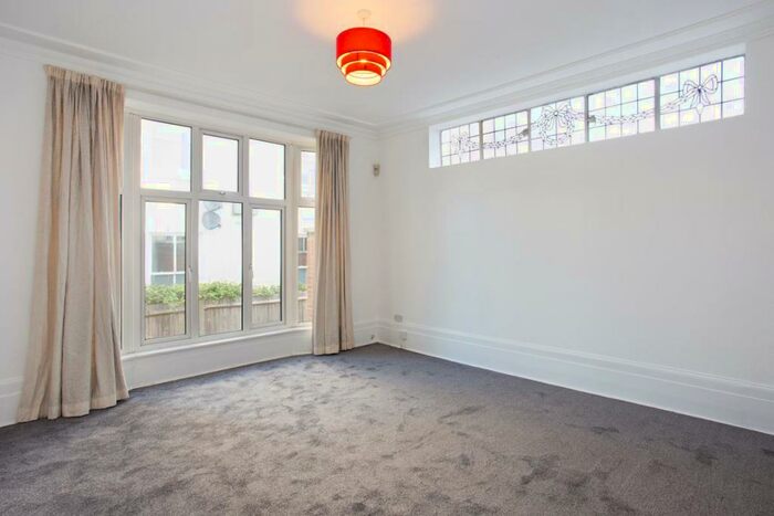 2 Bedroom Maisonette To Rent In Ewell Road, Surbiton, KT6