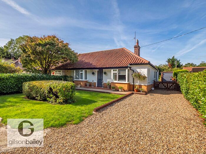 3 Bedroom Semi-Detached House For Sale In Lower Globe Lane, Blofield, NR13