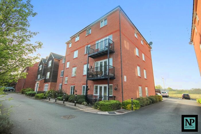 2 Bedroom Flat To Rent In The Laurels, Fazeley, B78