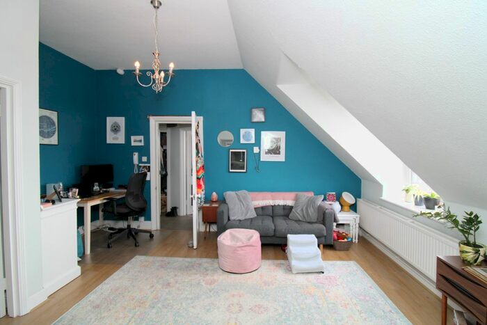 Studio To Rent In Fourth Avenue, Hove, BN3